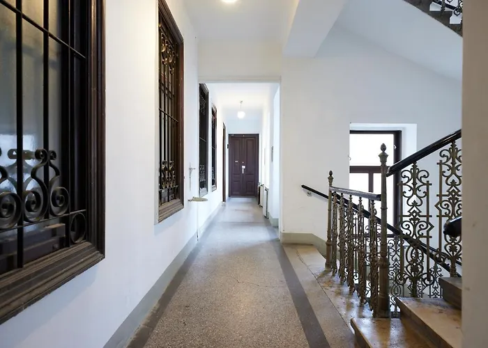 Beautiful Restored - Close To Metro - Ii Διαμέρισμα