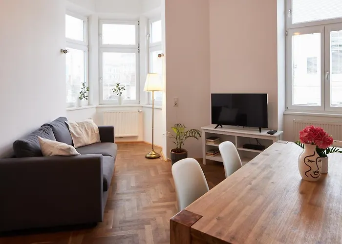 Beautiful Restored - Close To Metro - Ii Διαμέρισμα