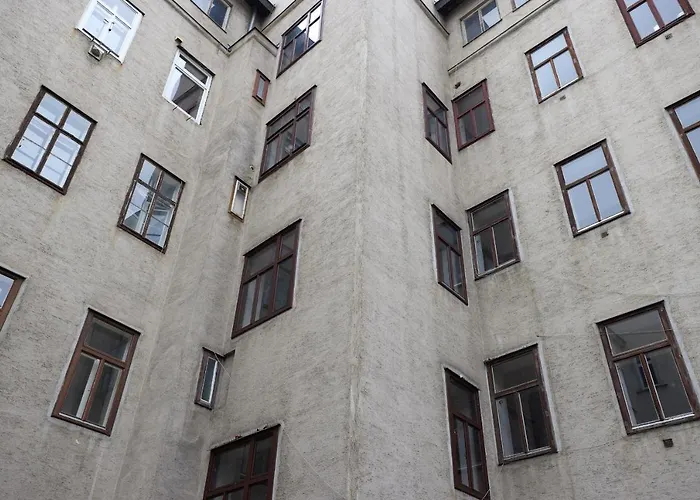 Διαμέρισμα Beautiful Restored - Close To Metro - Ii *